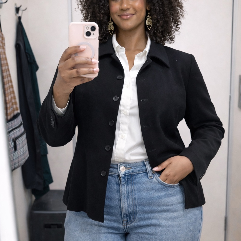 Classic Jones New York black women’s blazer  workwear